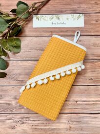 Okrycie kąpielowe wafelek bawełniane 100x100 BOHO mustard pompons white