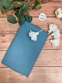 Koc wafelek bawełniany pompony 100x75 (deep blue)