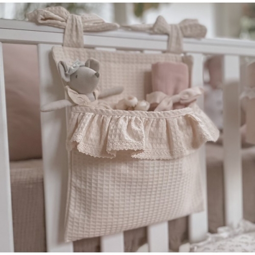 Przybornik na łóżeczko z falbanką 