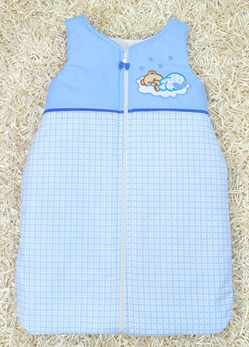 Śpiworek śpiwór z haftem idealny do spania (niebieski miś na chmurce)
