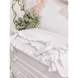Ochraniacz do łóżeczka z falbanką i kokardkami biały