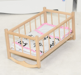 Łóżeczko dla lalek kołyska + komplet pościeli (różowe pandy)