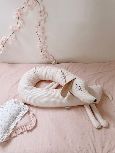 Ochraniacz do łóżeczka, poduszka ozdobna, przytulanka PIESEK (beż +karmel)