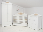 Zestaw mebli WIKTORIA: łóżeczko z szufladą + komoda z przewijakiem +szafa