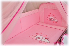 2 elementowa pościel HAFTOWANA (różowy miś z łatką)