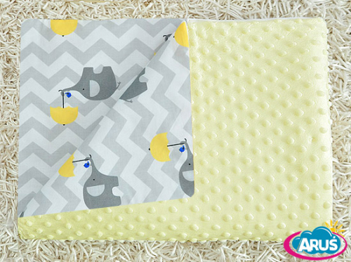 Koc kocyk pled pledzik MINKY 75x100 (kremowy +slonik z zolta parasolka)