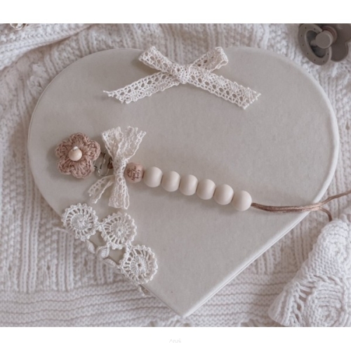 Zawieszka łańcuszek do smoczka (bloom carmel)