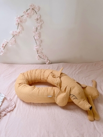 Ochraniacz do łóżeczka, poduszka ozdobna, przytulanka PIESEK (musztarda +dzika róża)
