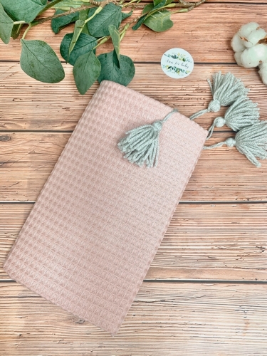Koc wafelek bawełniany pompony 100x75 (powder pink with grey)