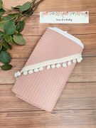Okrycie kąpielowe wafelek bawełniane 100x100 BOHO powder pink pompons white