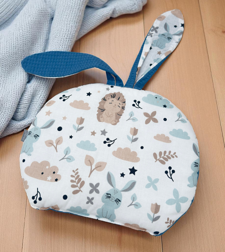 Poduszka dwustronna wafelek BUNNY (niebieski +jeżyki beżowe)