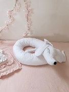 Ochraniacz do łóżeczka, poduszka ozdobna, przytulanka PIESEK (biały+listki)