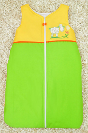 Śpiworek śpiwór z haftem idealny do spania (żółto zielona owieczka)