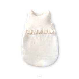 Śpiworek niemowlęcy do spania muślinowy ocieplany (latte z falbanka)