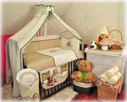 5 el.Pościel do łóżeczka 120x90 z moskitierą "PASKI"  (beżowy miś balonik)